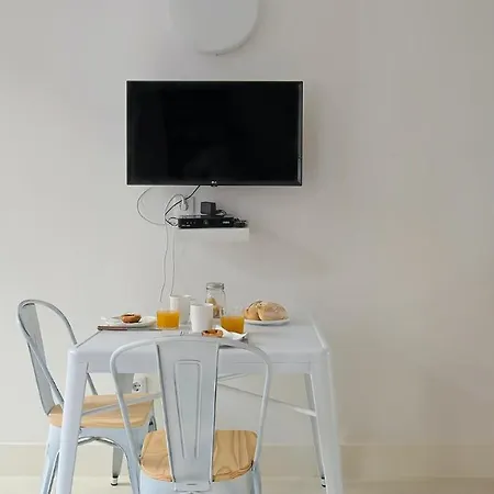 Apartment Plum Guide - Chipmunk